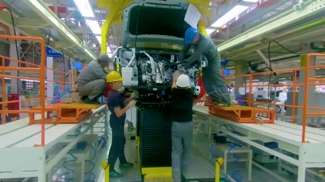 Geely Atlas  от Авторевю