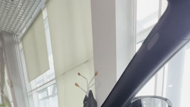 07.04 1F155299 Mercedes E.MOV