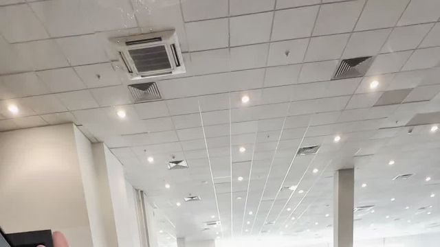 21.03 1A813812 Mercedes E.MOV