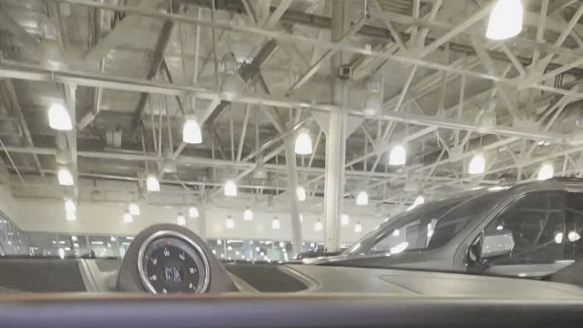 11.02 MLB10701 Porsche Macan.MOV