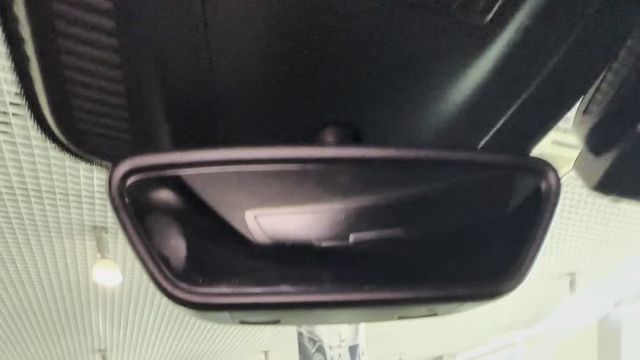 28.04 1A069130 Mercedes-Benz GLE 350.MOV