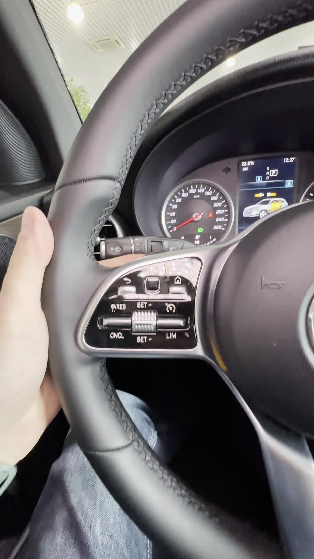 05.05 5L003020 Mercedes GLC.MOV