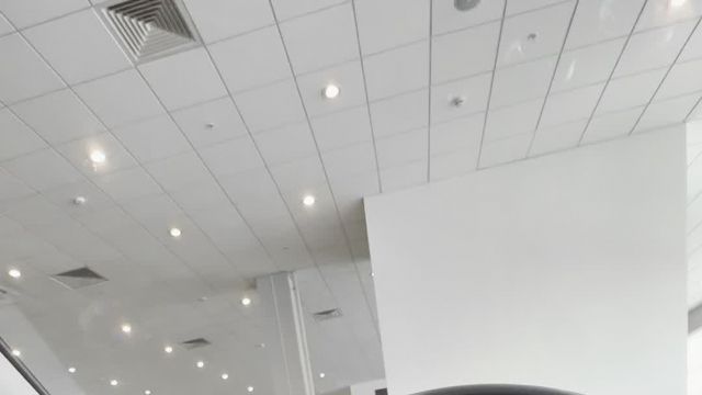 06.05 A040536 Mercedes CLS.MOV