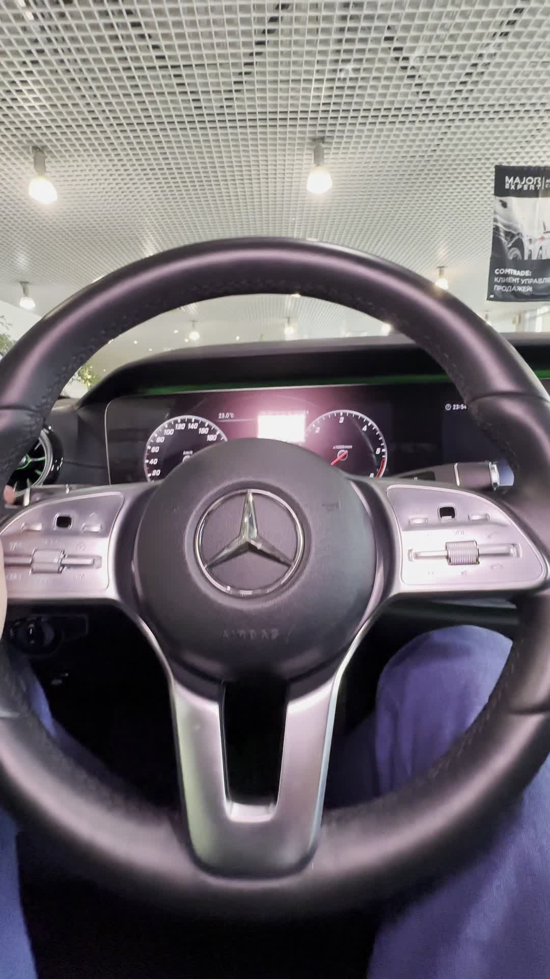 19.05 1A003802 Mercedes CLS 400.MOV