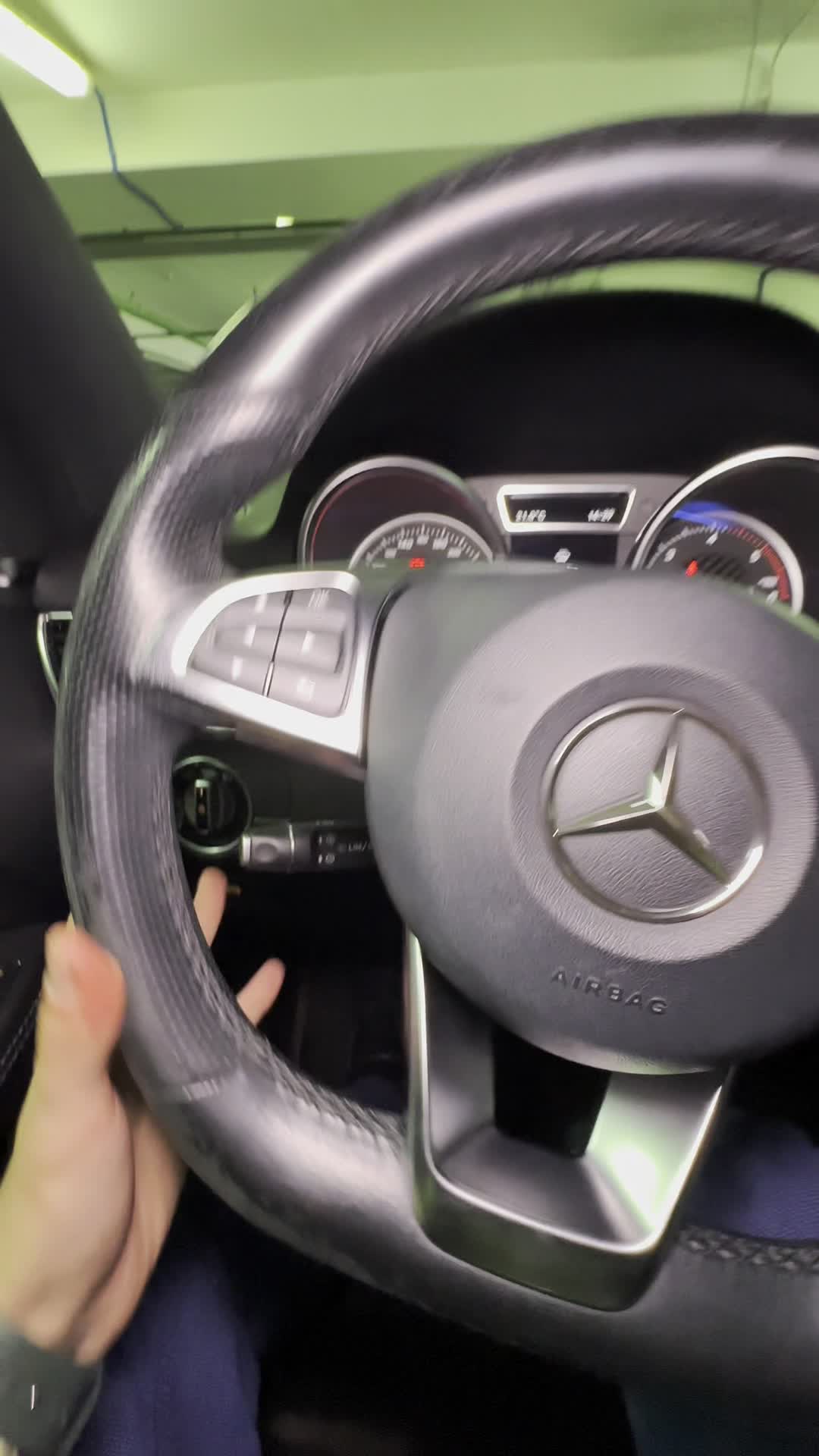 20.05 A120498 Mercedes GLE.MOV