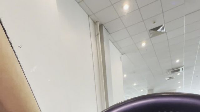 20.05 F163919  Mercedes-Benz E 200 Coupe.MOV