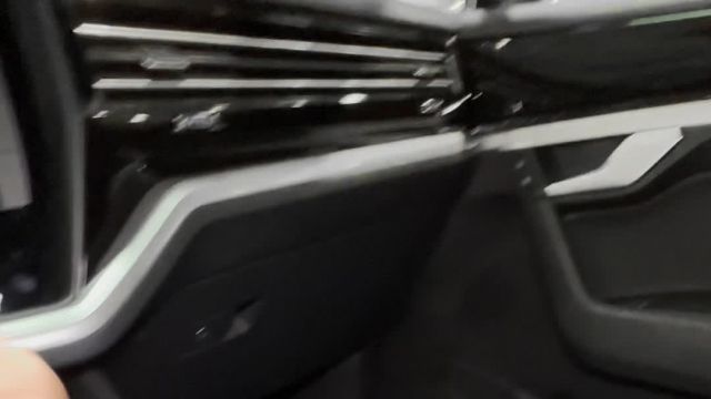 23.05 D039265 Volkswagen Touareg.MOV