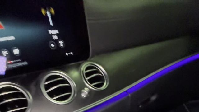 27.05 040052 Mercedes E.MOV