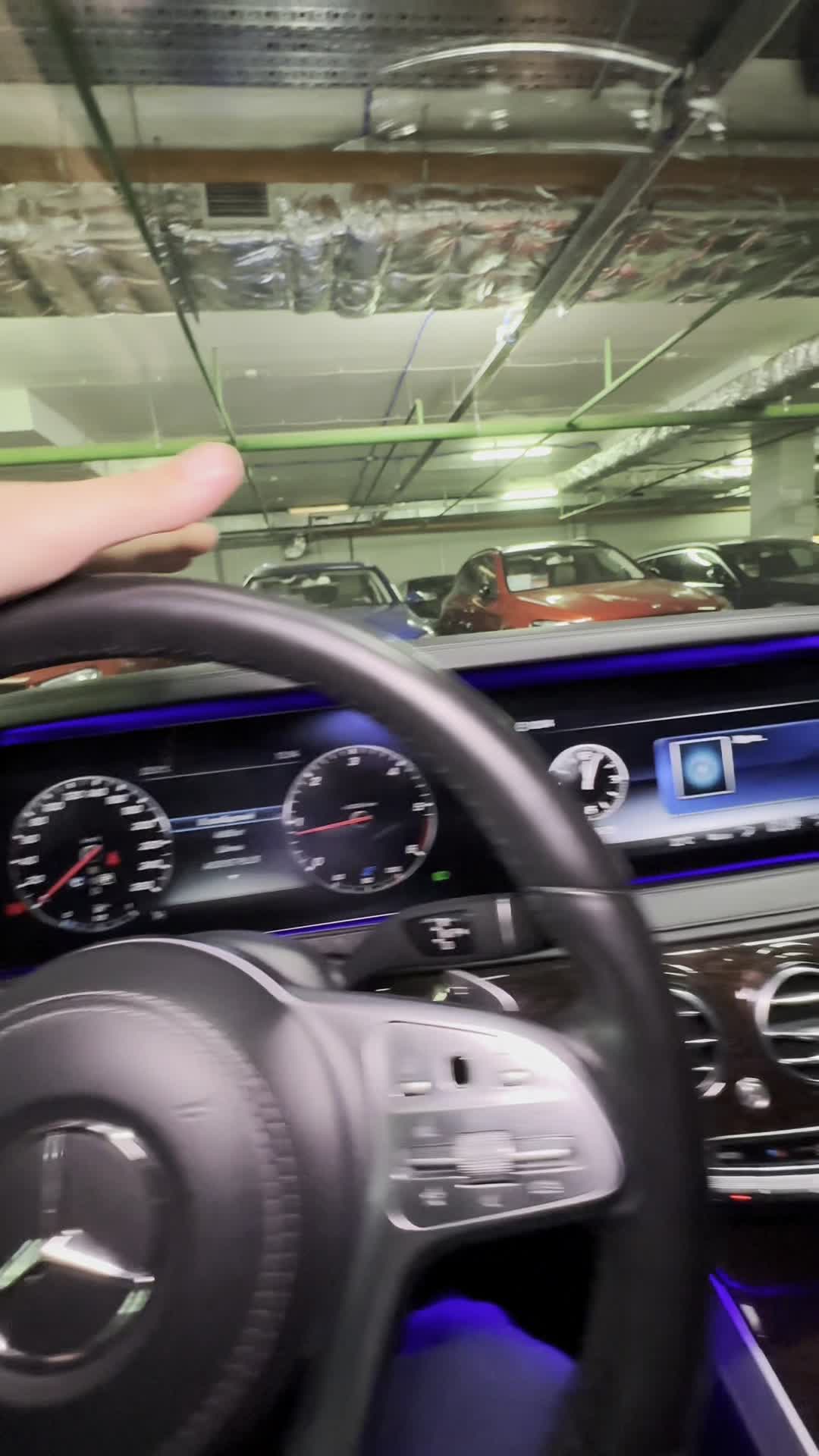 27.05 407852 Mercedes-Benz S 350.MOV