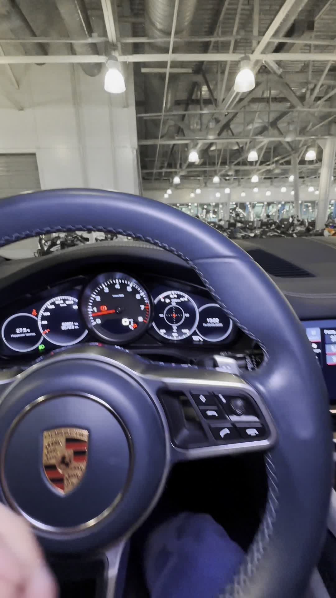 30.05 DA36482 Porsche Cayenne III.MOV