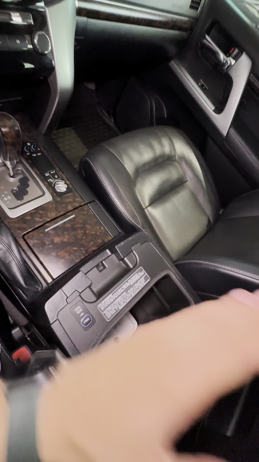 03.06 172011 Toyota LC200.MOV