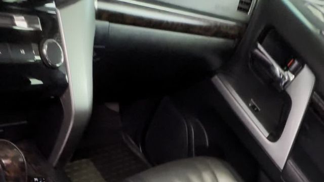 03.06 172011 Toyota LC200.MOV