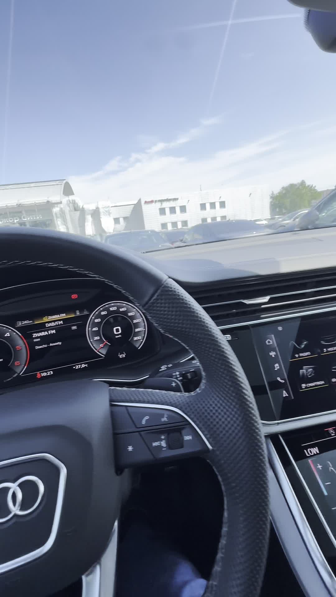 09.06 PD020634 Audi Q7.MOV