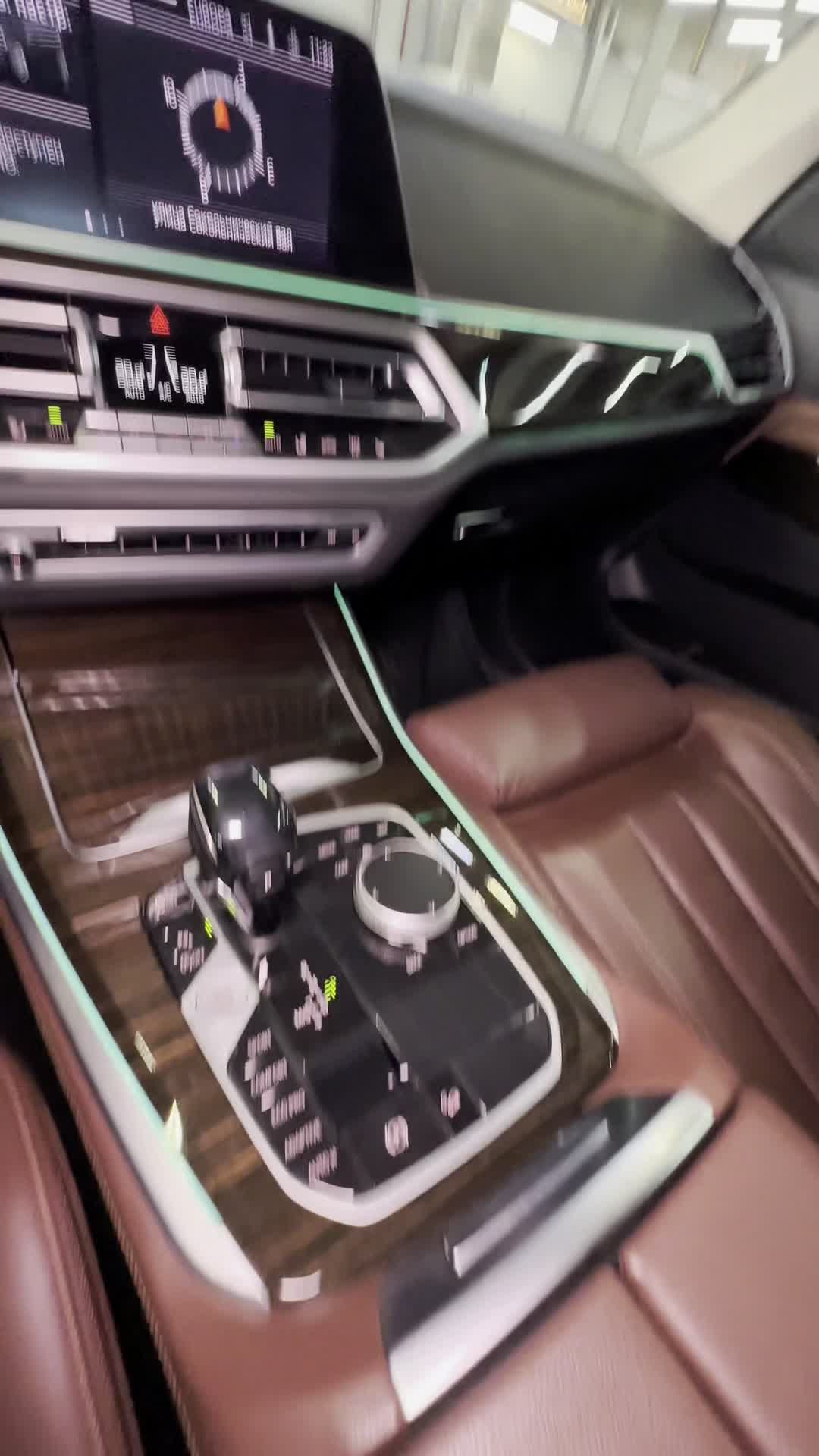 10.06 YG18620 BMW X5.MOV
