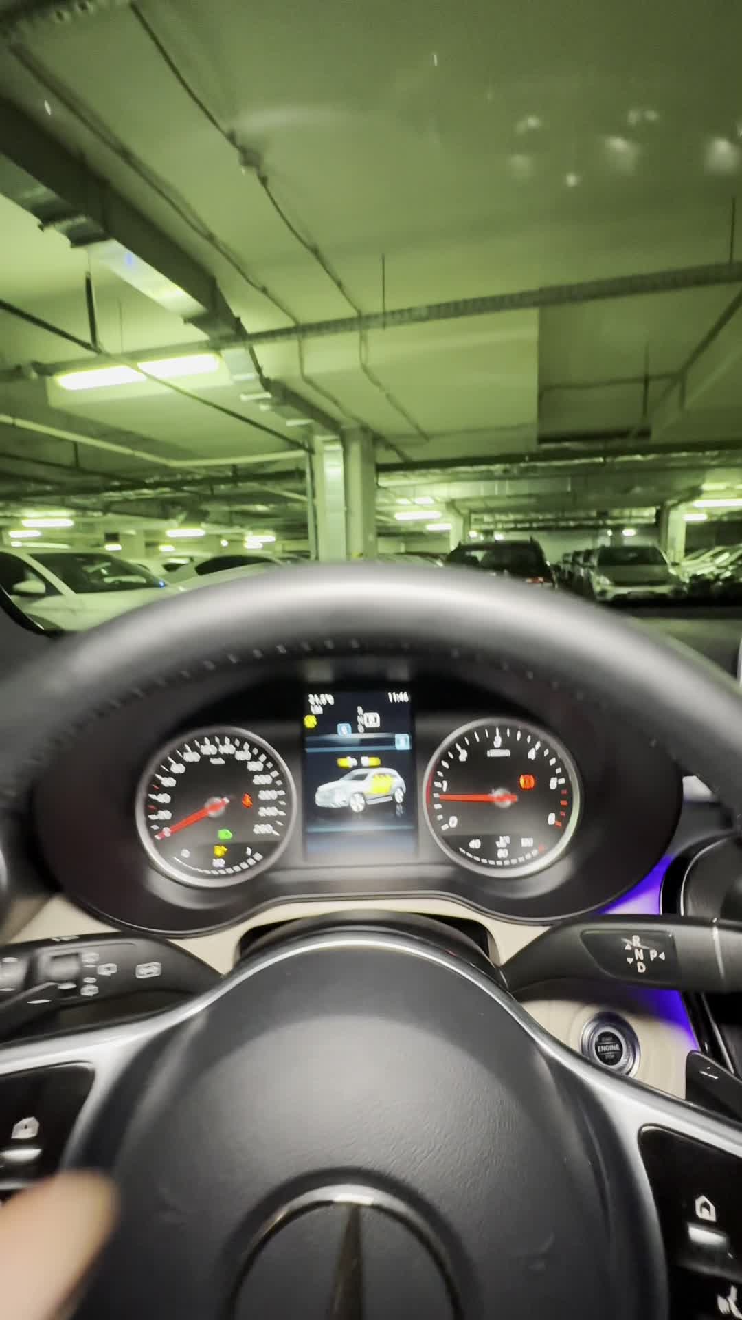 11.06 713755  Mercedes-Benz GLC.MOV