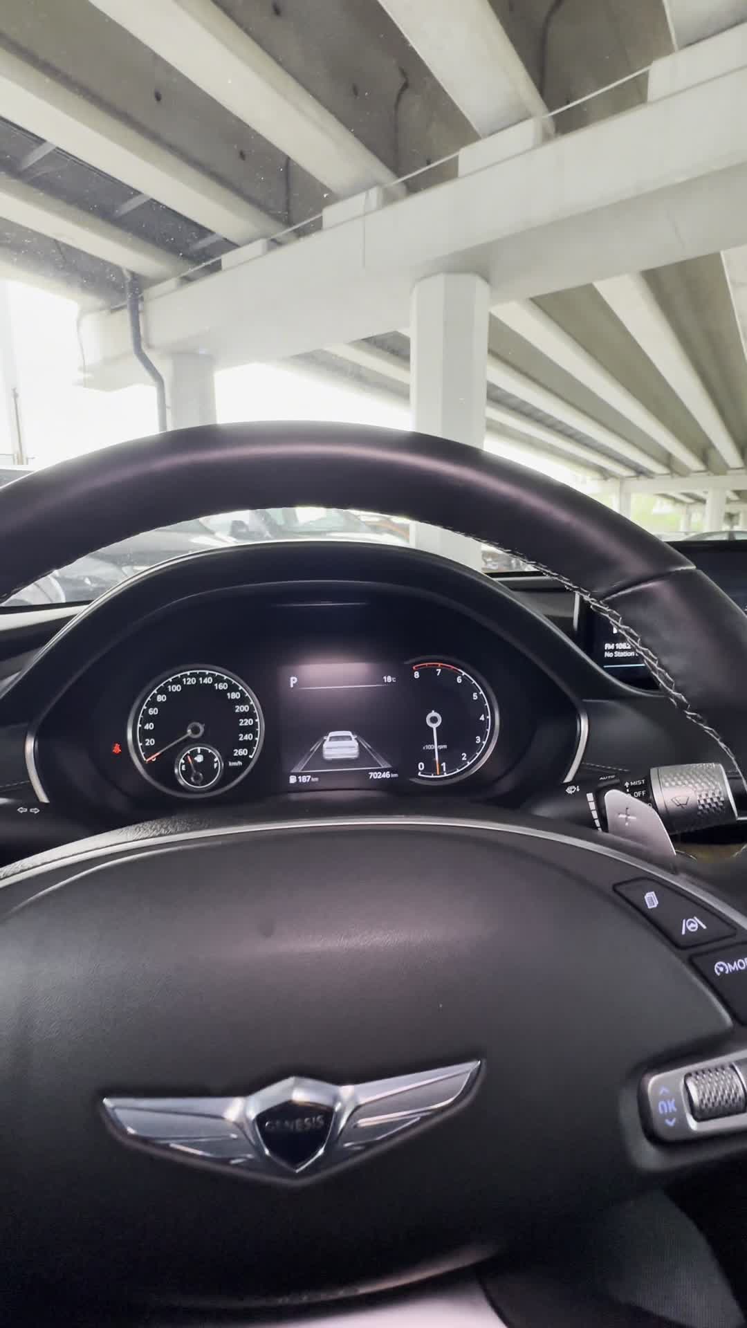 18.06 MU077204 Genesis G80.MOV