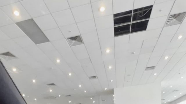 24.06 F028590 Mercedes C.MOV