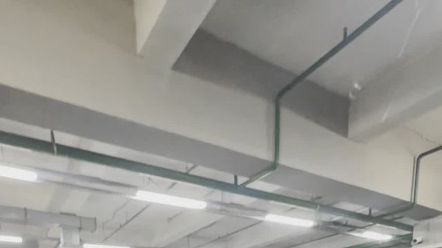 08.07 3836776 Mercedes-Benz V 220.MOV