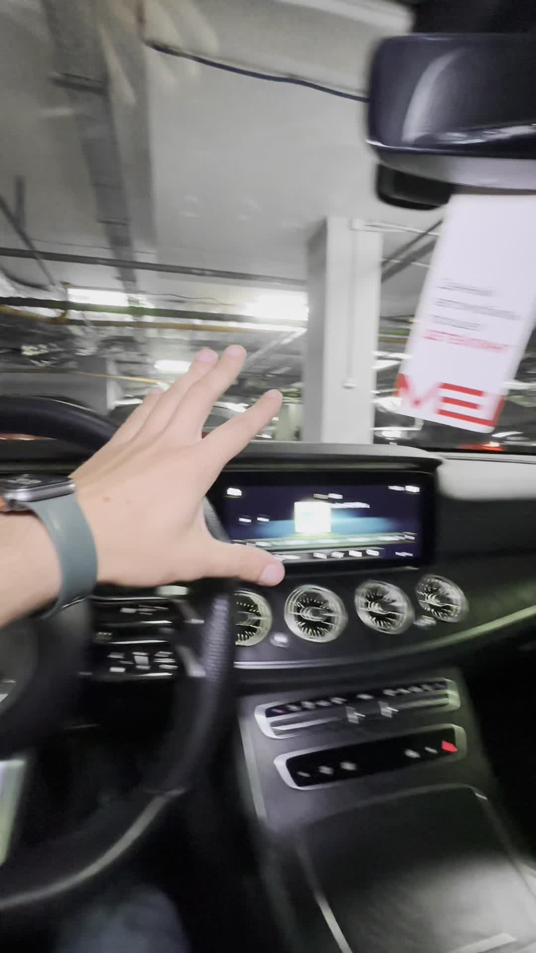 09.07 A867919 Mercedes E.MOV
