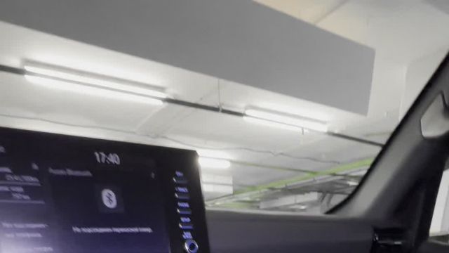 10.07 4017447 Toyota LC300.MOV