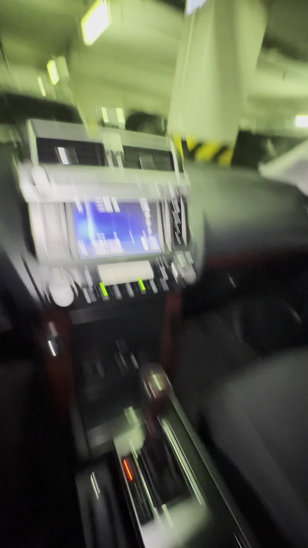 10.07 5007384 Toyota LC150.MOV