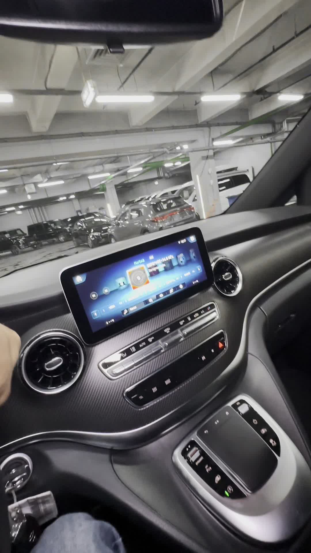 15.07 3976619 Mercedes V.MOV