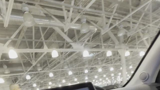 17.07 4275661 Toyota LC200.MOV