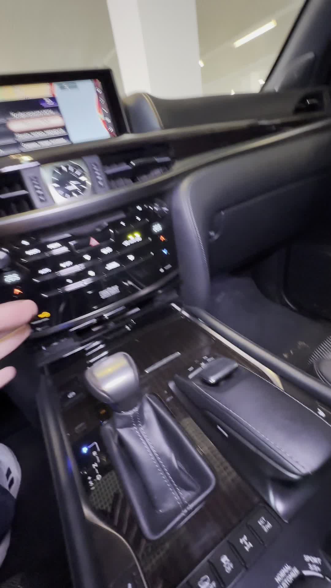 25.07 257364 Lexus LX.MOV
