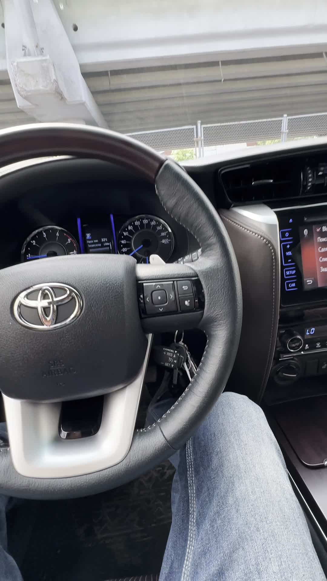 29.07 00211911 Toyota Fortuner.MOV