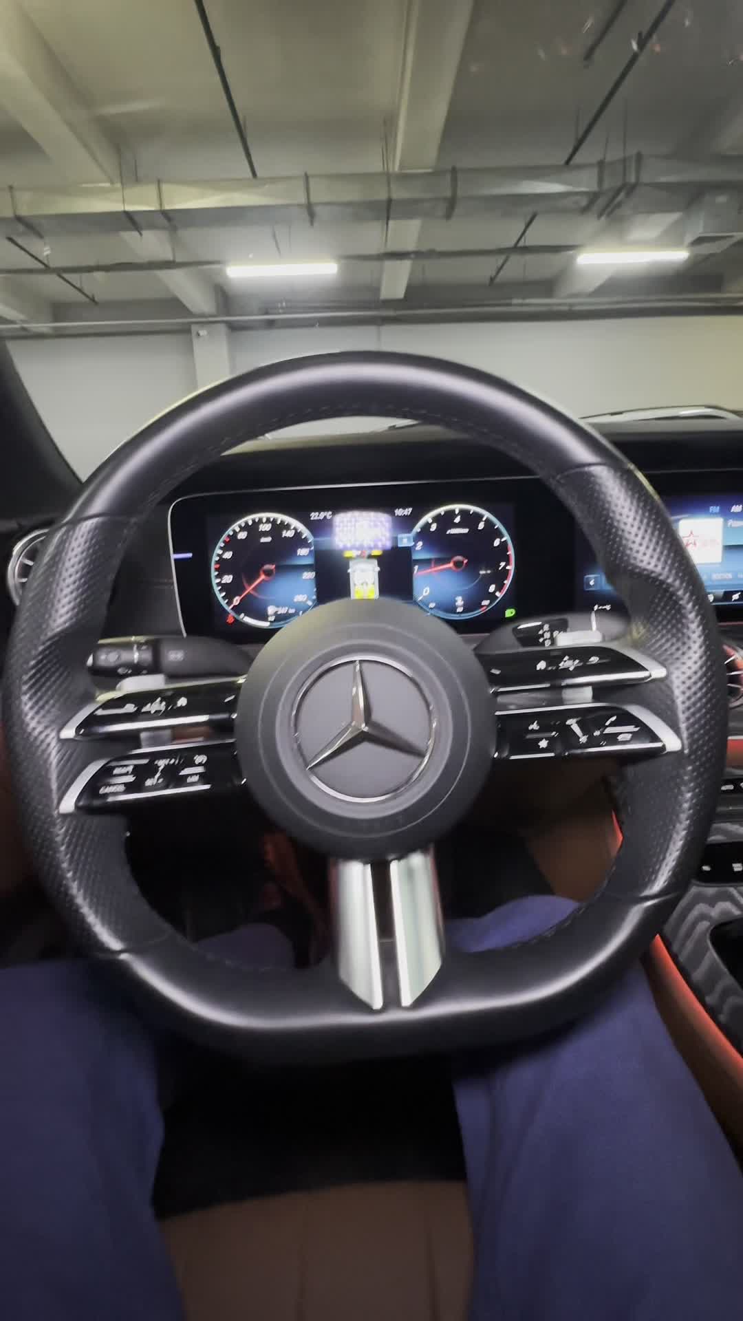 12.08 F173094 Mercedes-Benz E 200.MOV