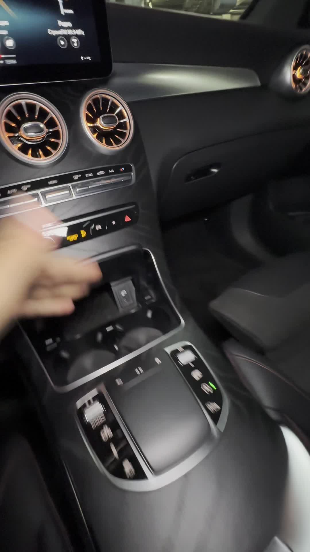 12.08 F942838 Mercedes-Benz GLC.MOV
