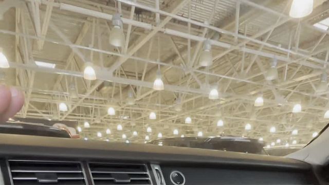 19.08 HA343980 Range Rover Vogue.MOV