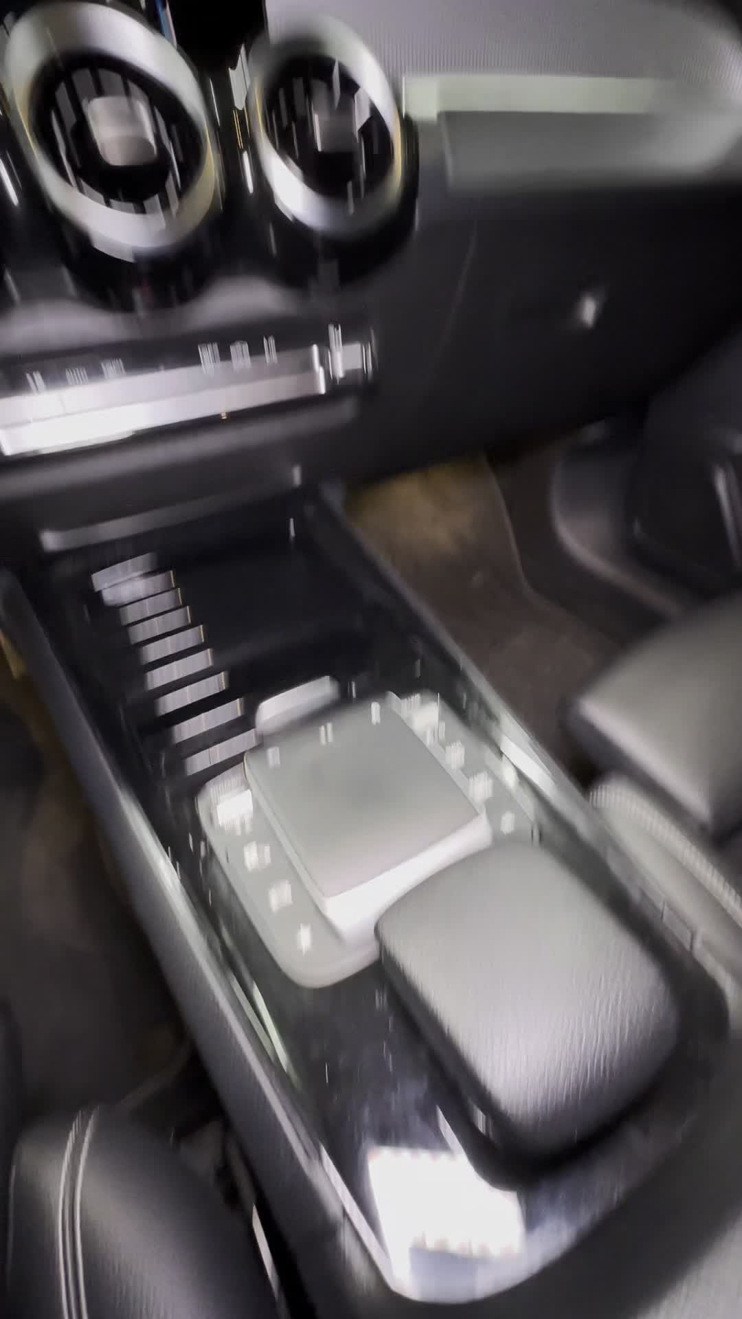 21.08 W165649 Mercedes-Benz GLB.MOV