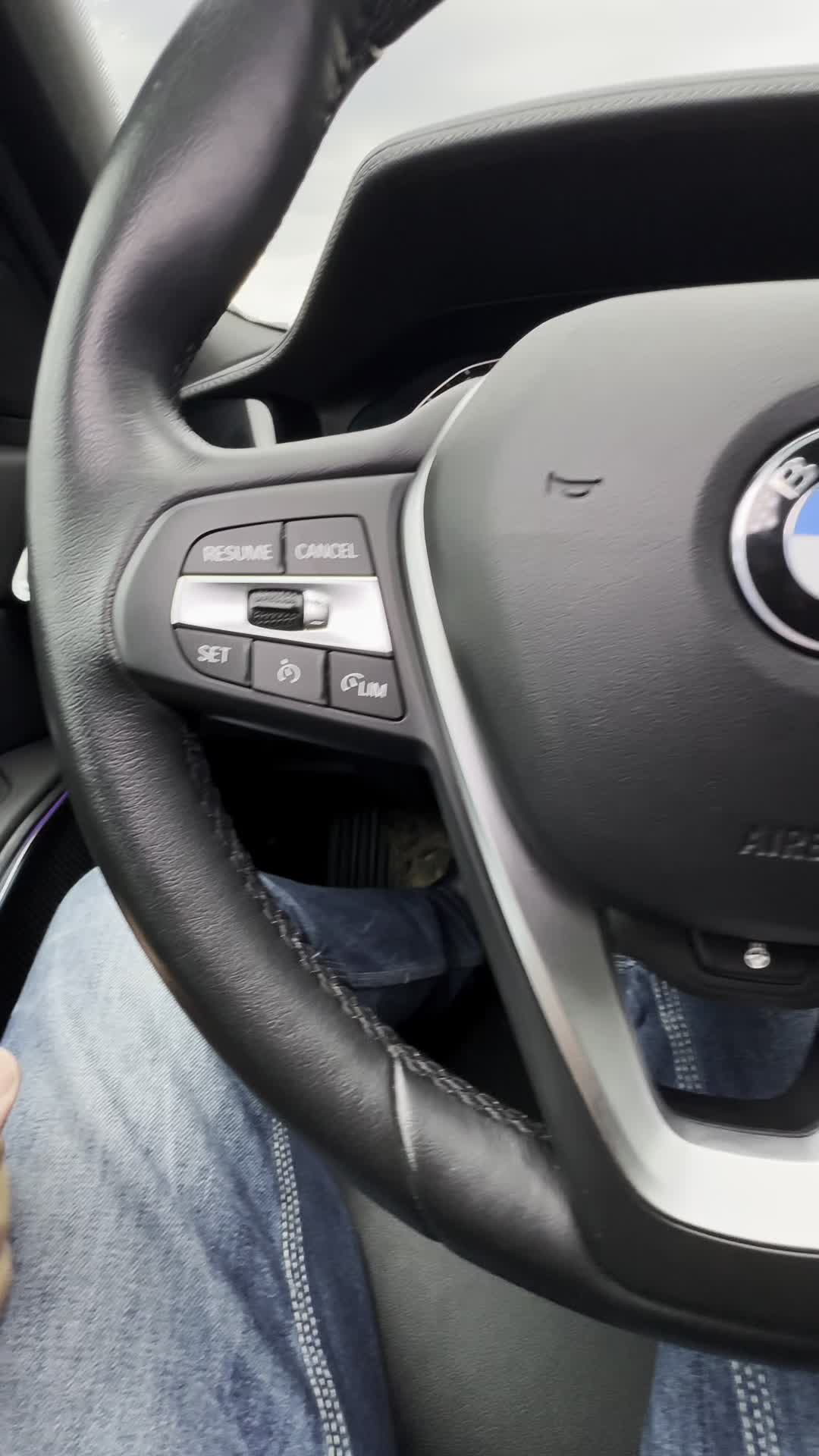 29.08 8C09397 BMW 3.MOV