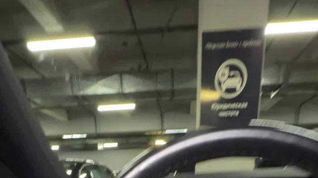 09.09 L045943 Mercedes-Benz E.MOV