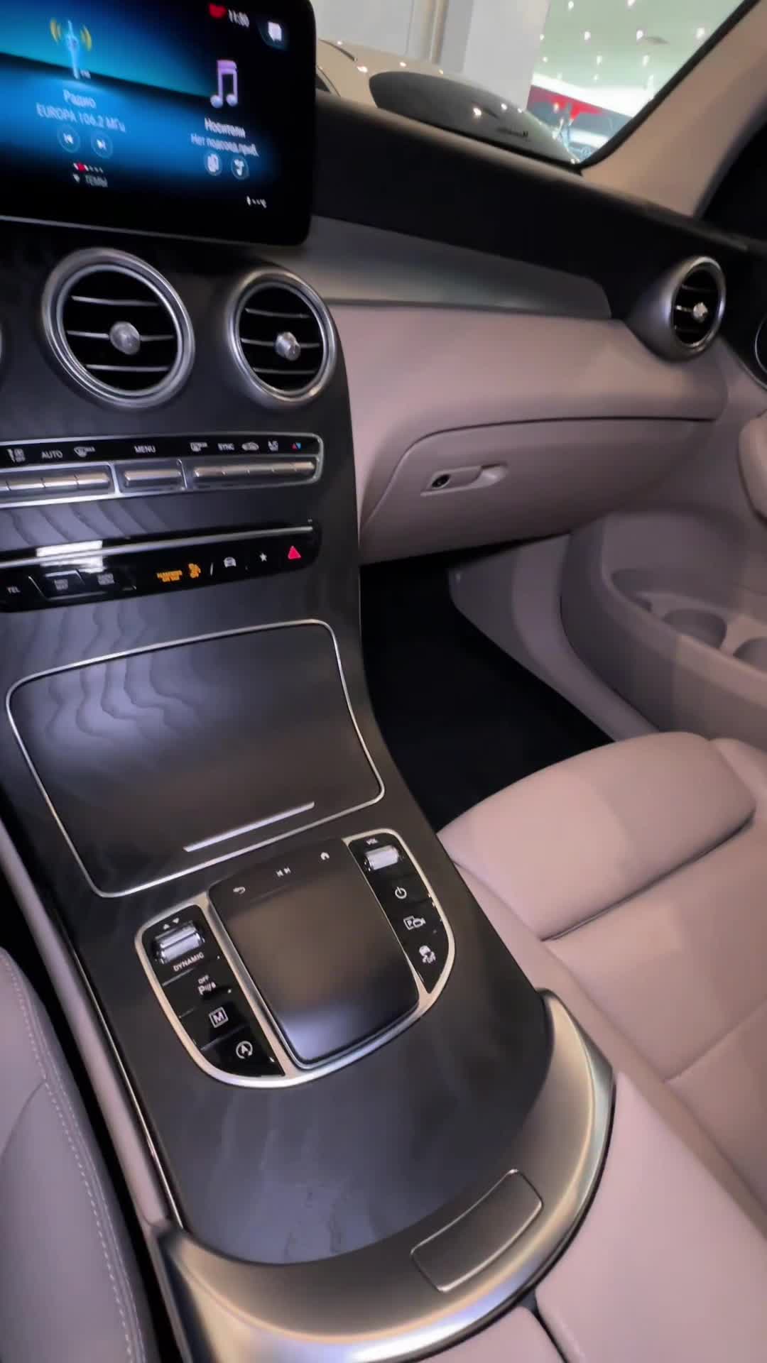 10.09 L004989 Mercedes-Benz GLC.MOV