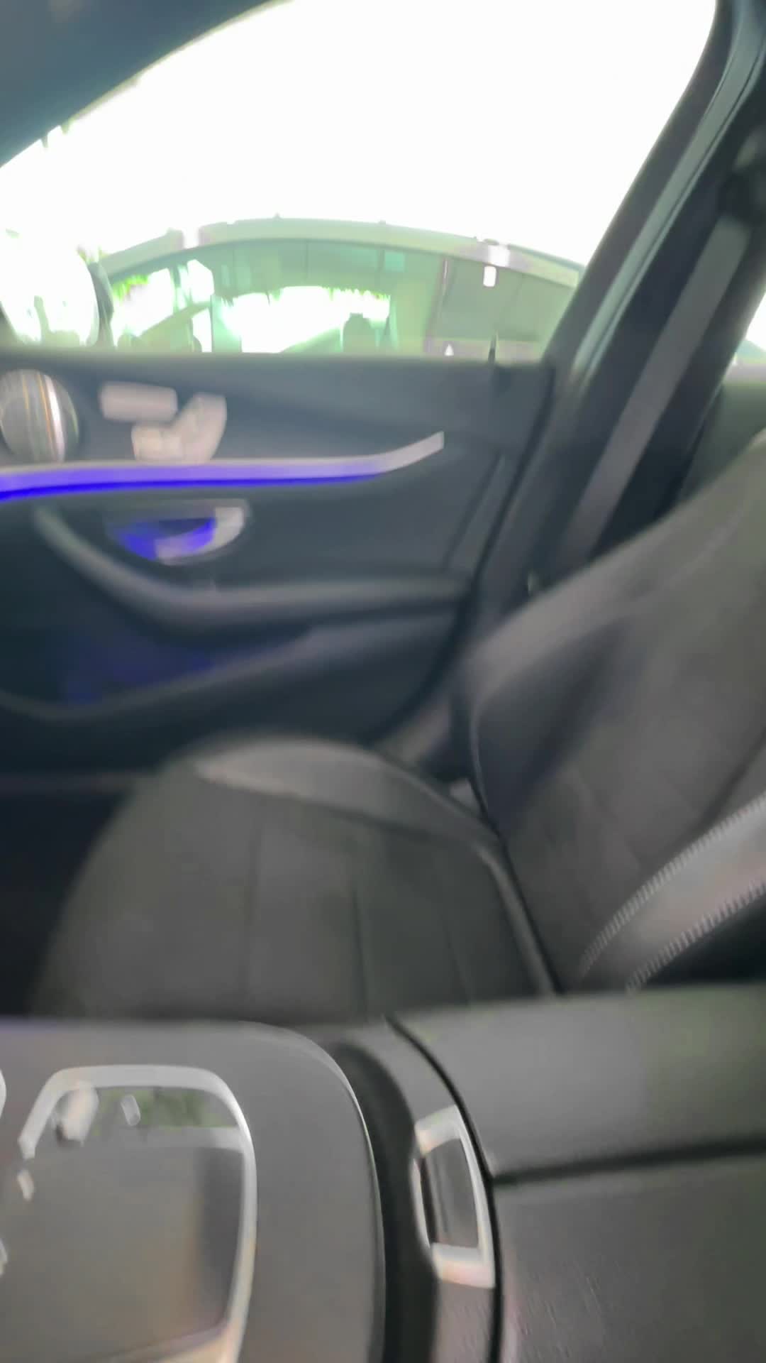 10.09 L044679 Mercedes-Benz E.MOV