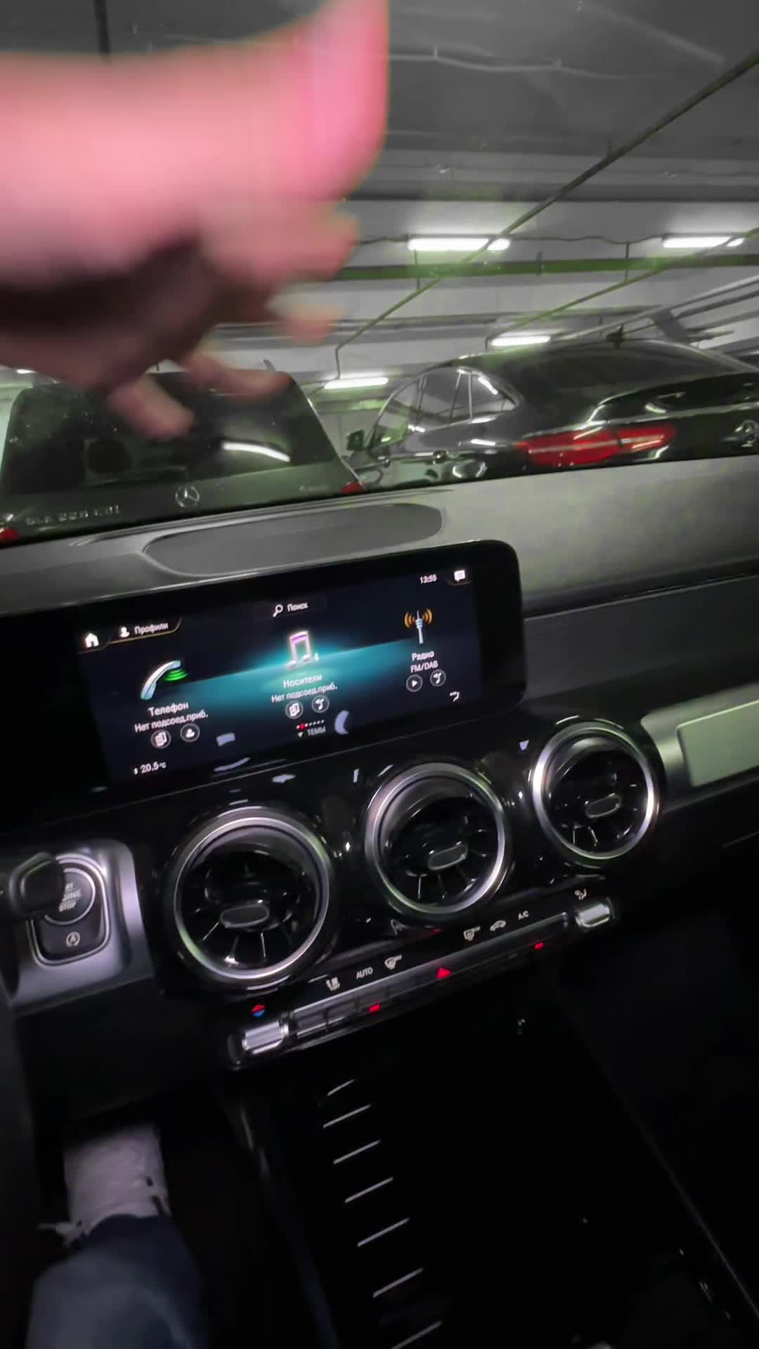 10.09 W168716 Mercedes GLB.MOV