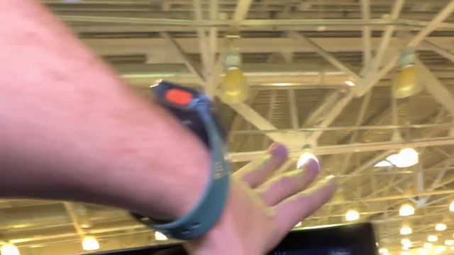 12.09 4004301 Toyota LC300.MOV