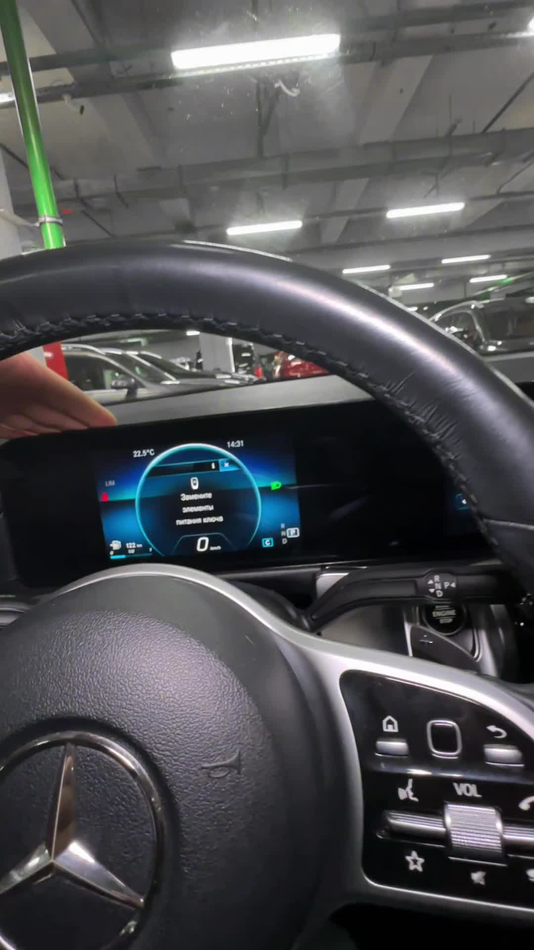 15.09 W127142 Mercedes-Benz GLB 200.MOV