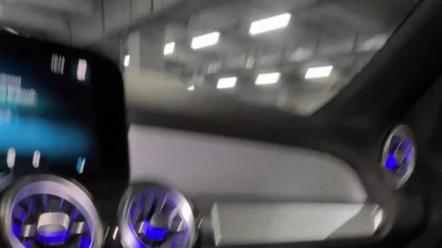 15.09 W143465 Mercedes-Benz GLB 200.MOV