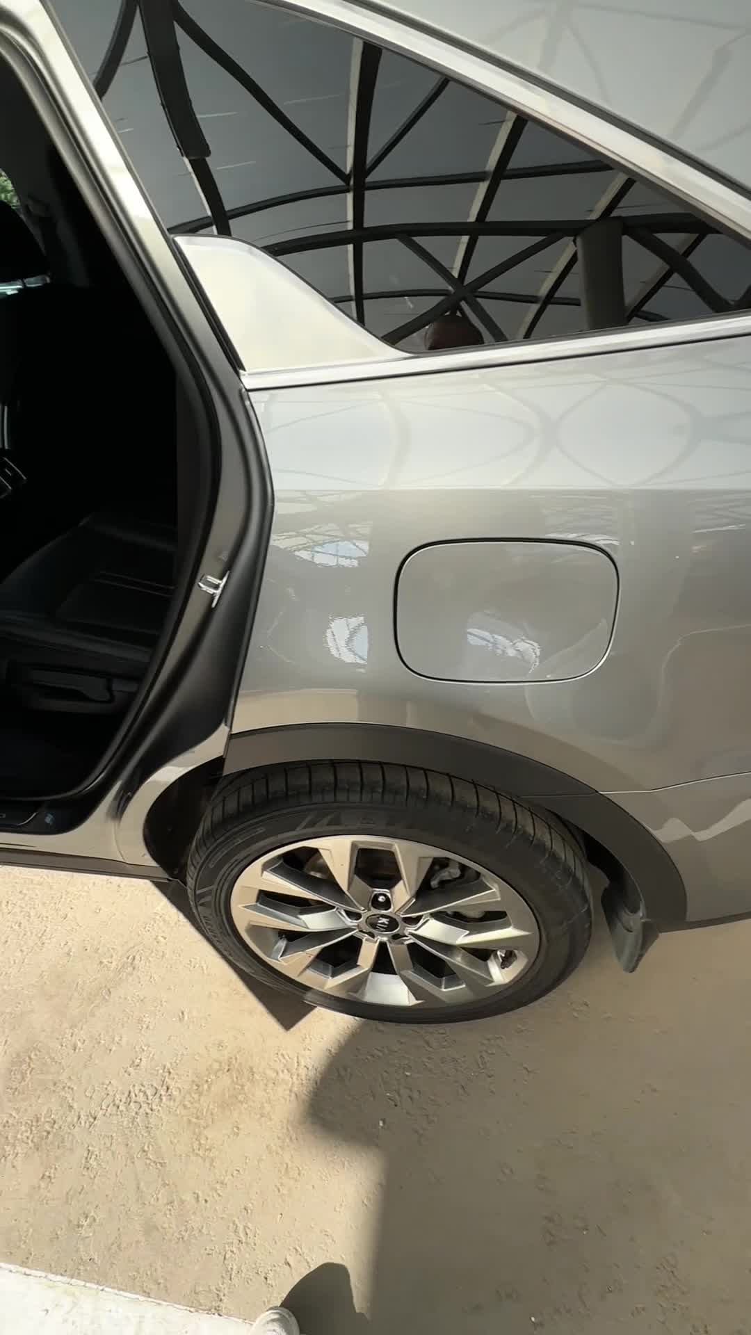 16.09 HM0004300 KIA Sorento.MOV