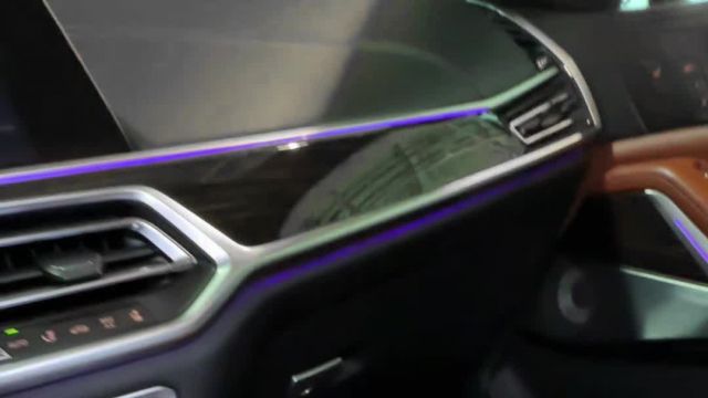 18.09 A30514 BMW X7.MOV