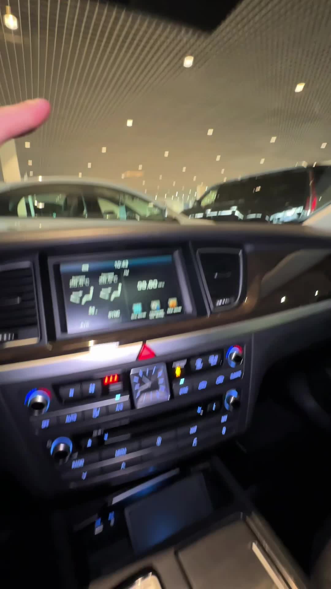 24.09 JU287642 Genesis G80.MOV