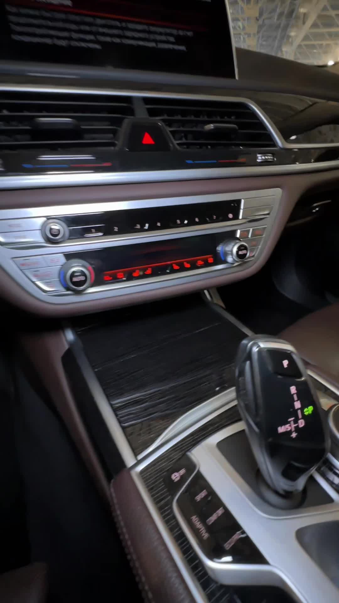 25.09 BX83759 BMW 7.MOV