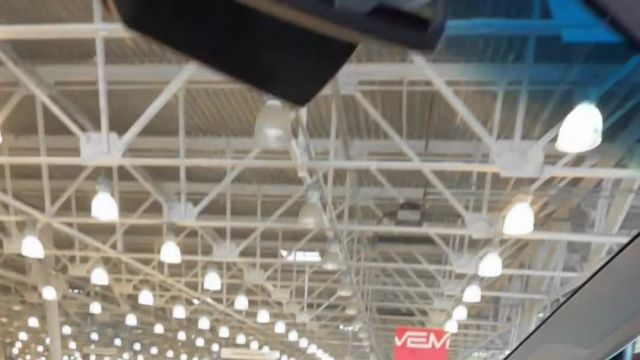 30.09 GB006657 Cadillac Escalade.MOV