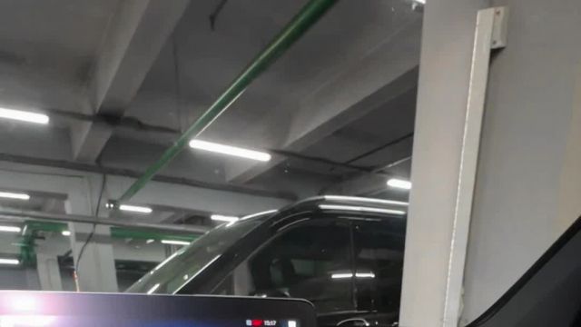 06.10 L001812 Mercedes GLC.MOV