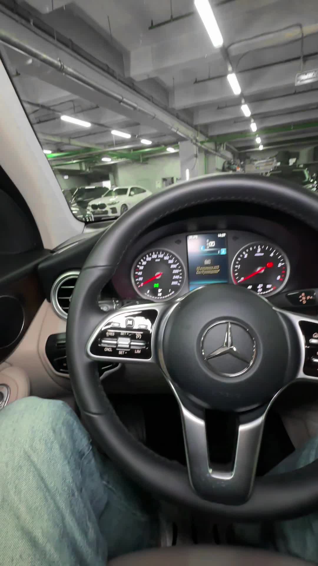 06.10 L003417 Mercedes GLC.MOV