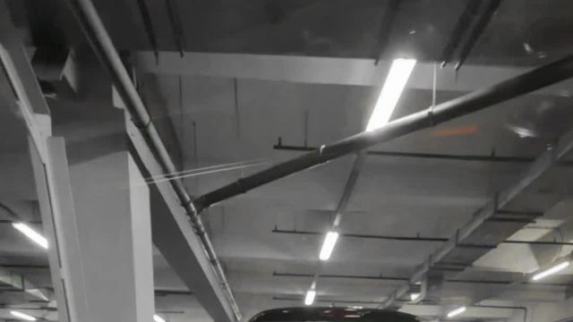 06.10 R002633 Mercedes C.MOV