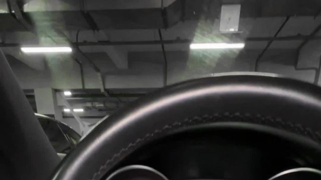 06.10 R505801 Mercedes C.MOV